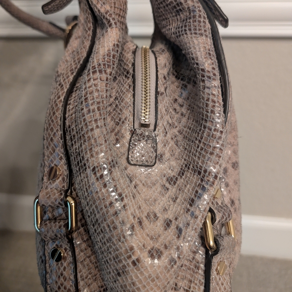 ✨ Like New Michael Kors Snake Print 3 Compartment Shoulder Bag - Tan - Picture 8 of 16